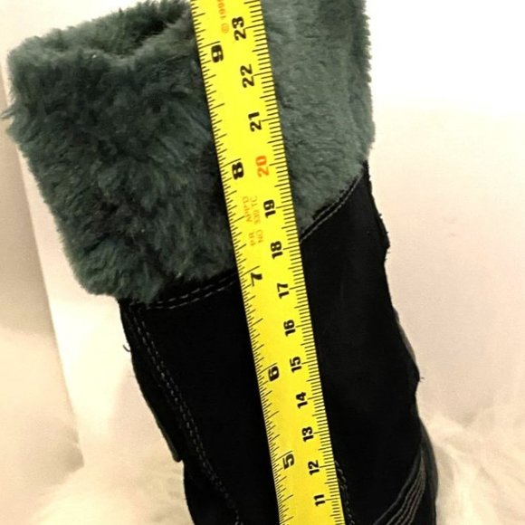 Timberland Women's Suede Winter Fuzzy Mukluk Boots Black size 7M - Picture 5 of 13